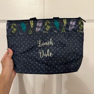 Very cute. Great for new couple.